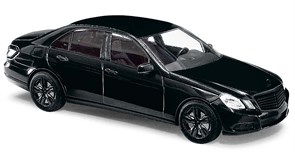 44212 MB E-Klasse Limousine »Black Edition«